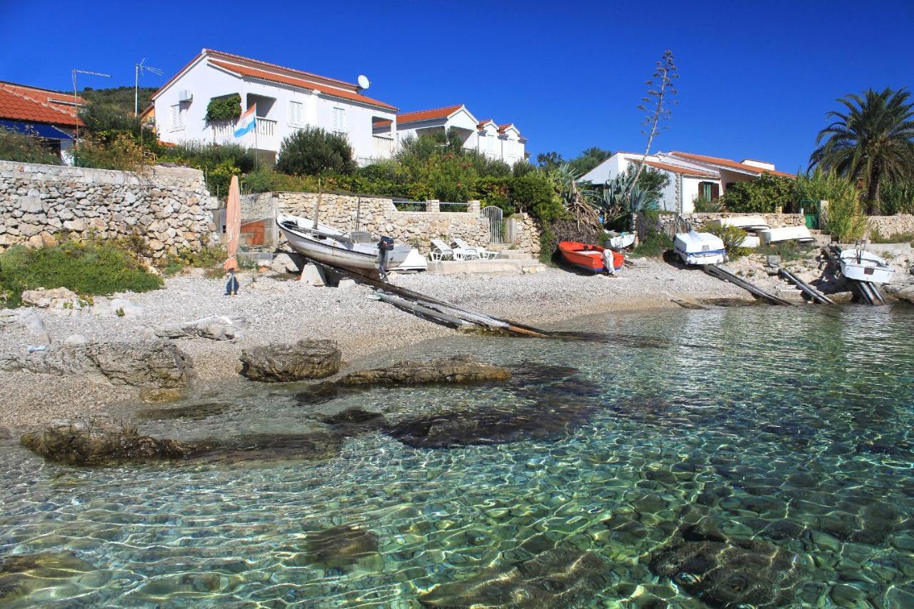 Apartments By The Sea Milna, Vis - 8896 Exterior photo