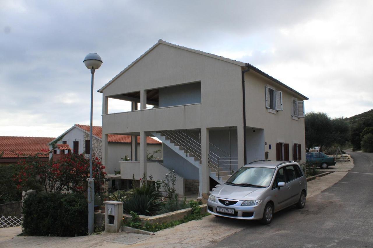 Apartments By The Sea Milna, Vis - 8896 Exterior photo