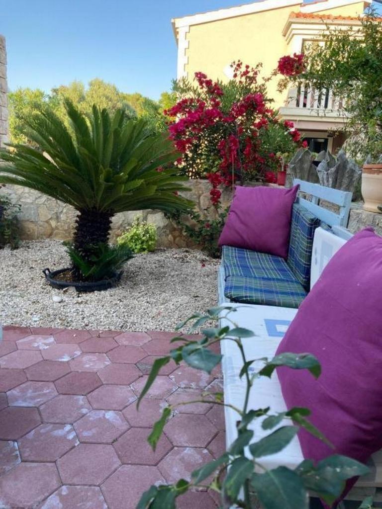 Apartments By The Sea Milna, Vis - 8896 Exterior photo